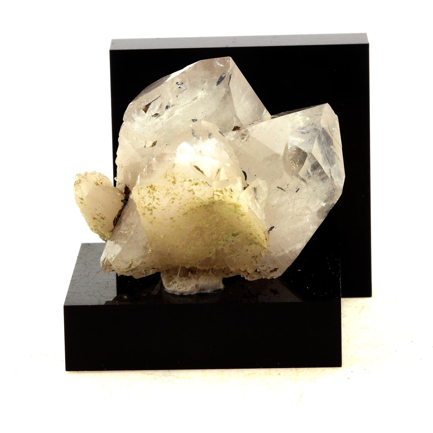 Hematite + Quartz. 202.0 carats. Clot, Saint Christophe-en-Oisans, France