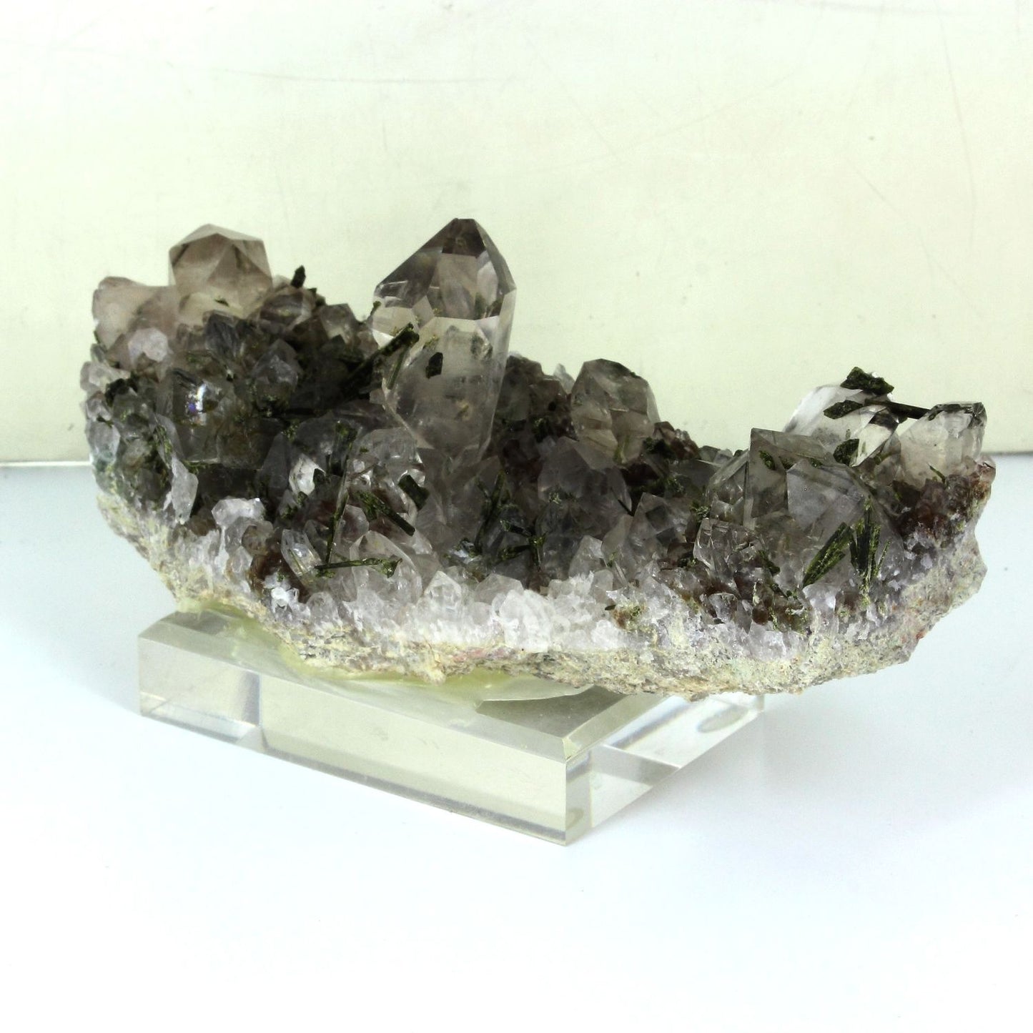 Quartz + Epidote. 5530.0 carats. En provenance de Caetité, Bahia, Brésil