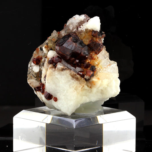 Grenat Spessartite. 557.5 carats. Gilgit-Baltistan, Pakistan