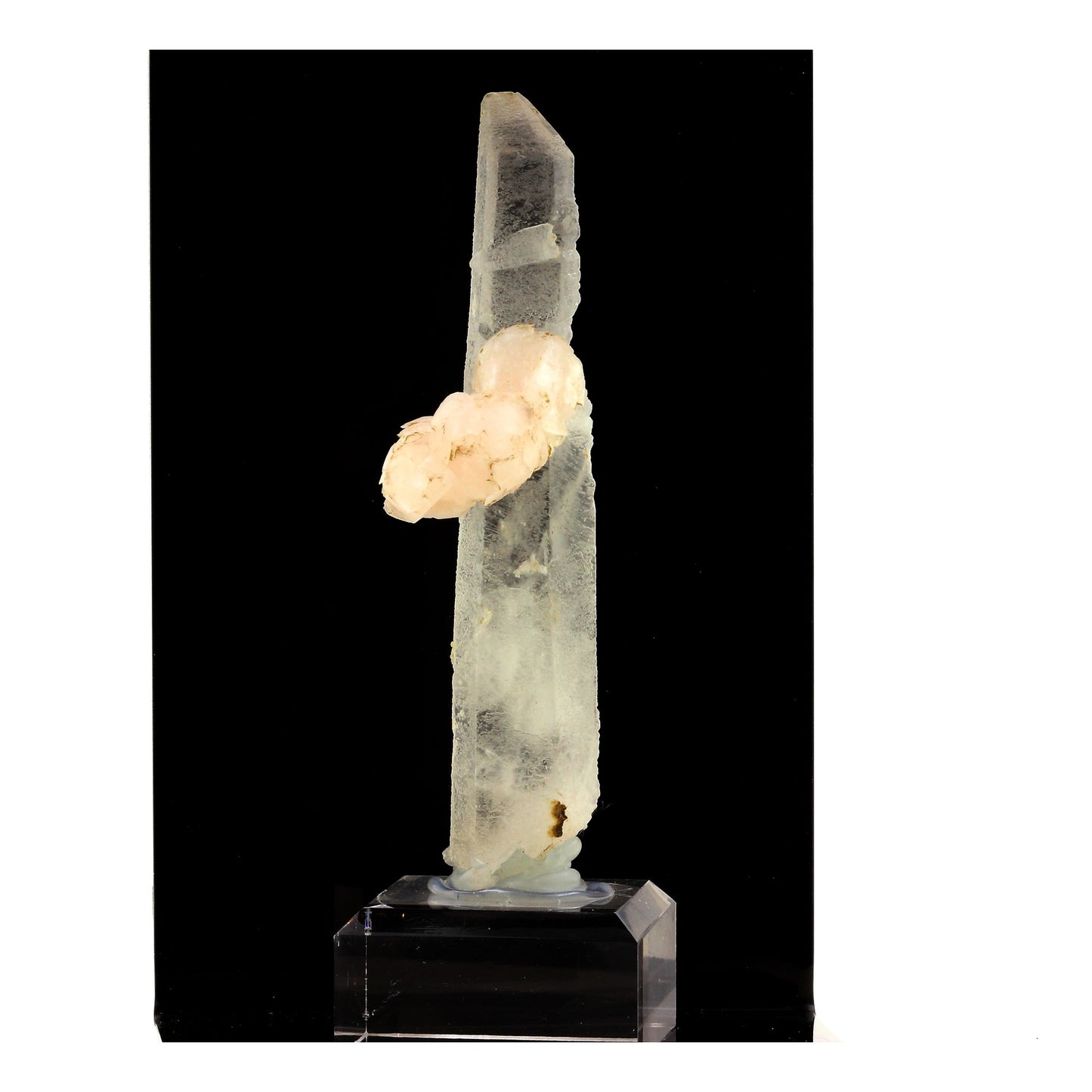 Mangano Calcite + Quartz. 447.5 carats. Inner Mongolia, Chine
