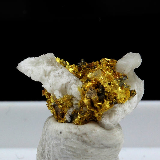 Or Natif, 19.0 carats, Mine de Brusson, Vallée d'Aoste, Italie