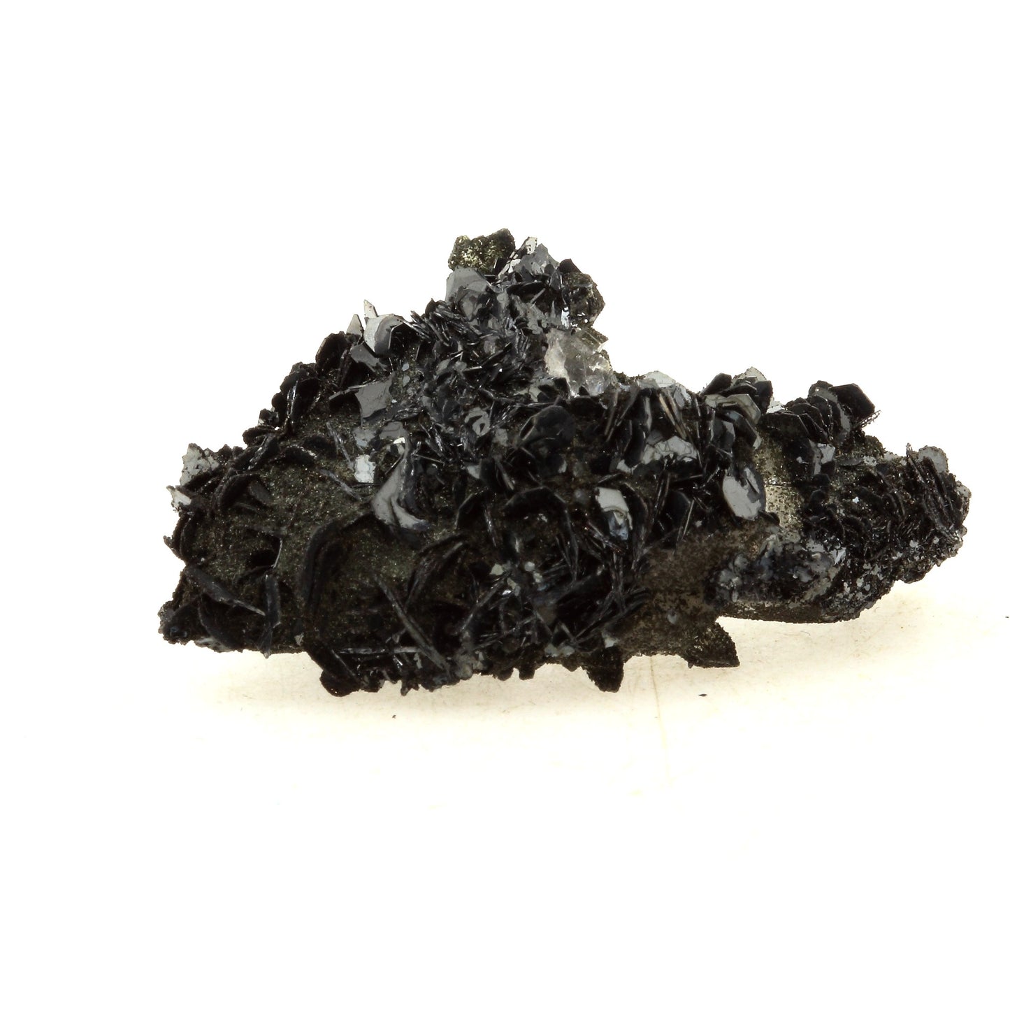 Hematite + Quartz. 38.0 carats. Saint Christophe en Oisans, France