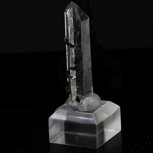 Quartz + Hematite. 24.0 carats. Les Deux Alpes, Isère, France