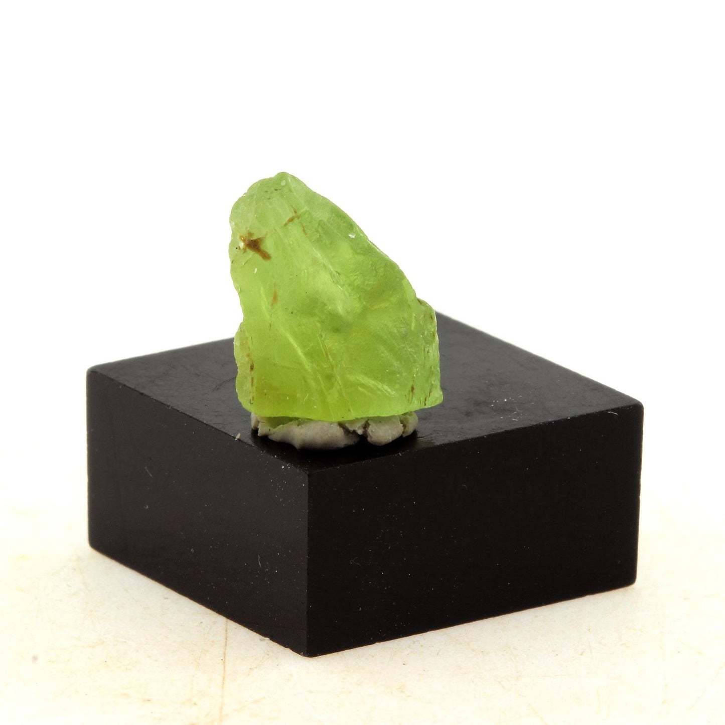 Péridot. 7.01 carats. Skardu District, Baltistan, Pakistan
