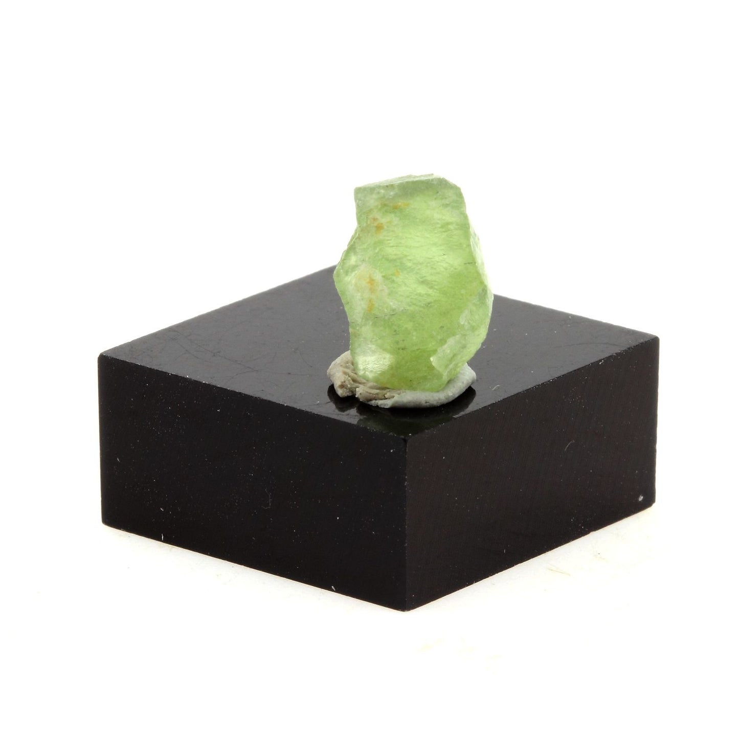 Péridot. 3.17 carats. Almklovdalen, Vanylven, Norvège