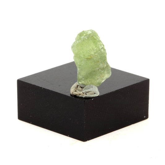 Péridot. 2.99 carats. Almklovdalen, Vanylven, Norvège
