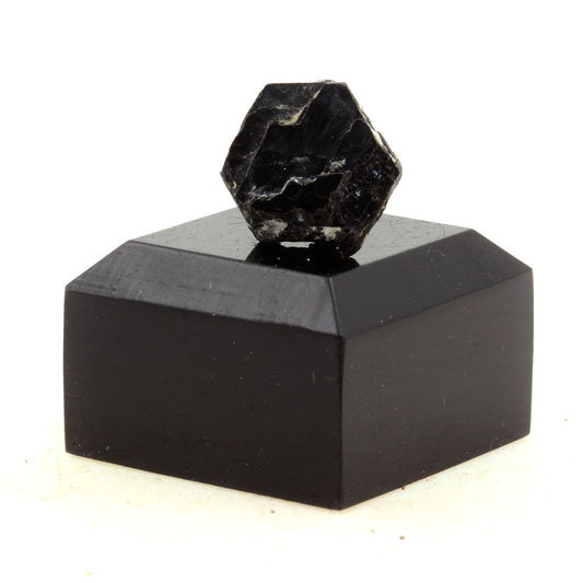 Hibonite. 18.0 carats. Esiva, Maromby, Amboasary Sud, Madagascar