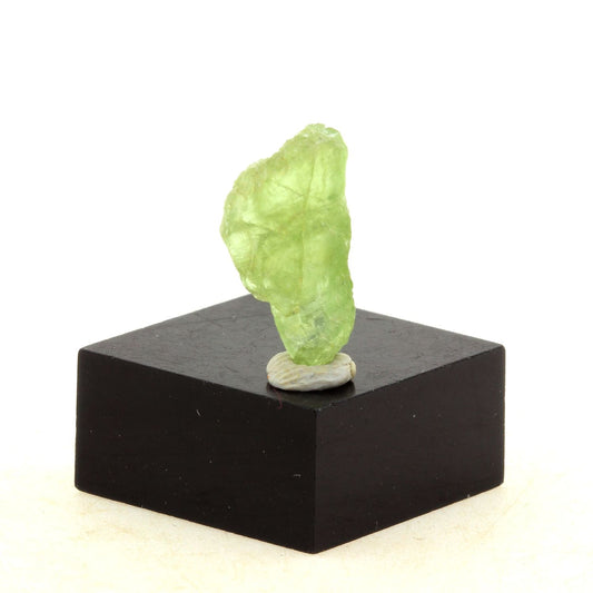 Péridot. 4.33 carats. Almklovdalen, Vanylven, Norvège