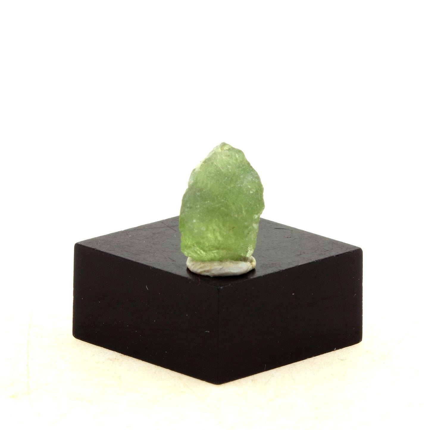 Péridot. 3.16 carats. Almklovdalen, Vanylven, Norvège