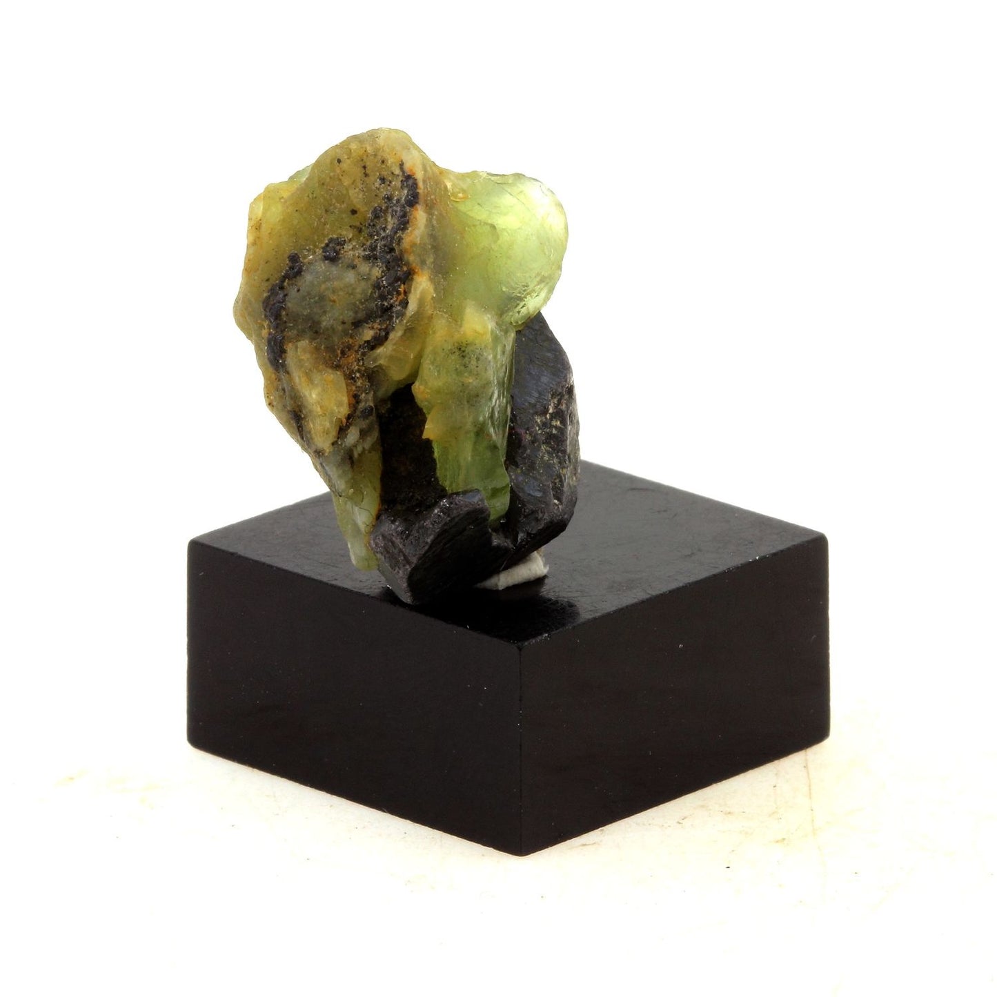 Péridot. 27.885 carats. Skardu District, Baltistan, Pakistan