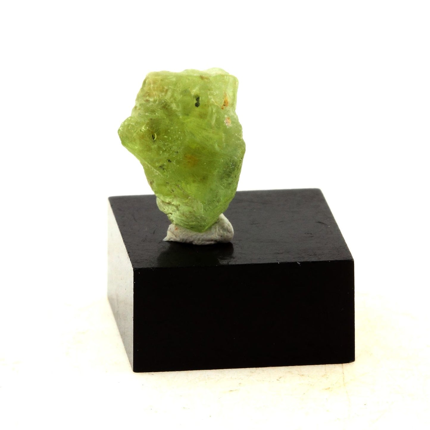 Péridot. 7.36 carats. Skardu District, Baltistan, Pakistan