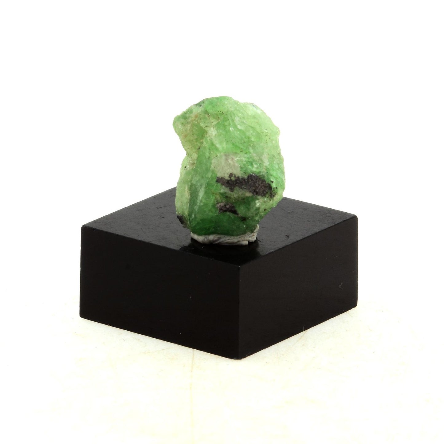Grenat Tsavorite. 8.2 carats. Manyara Region, Tanzanie