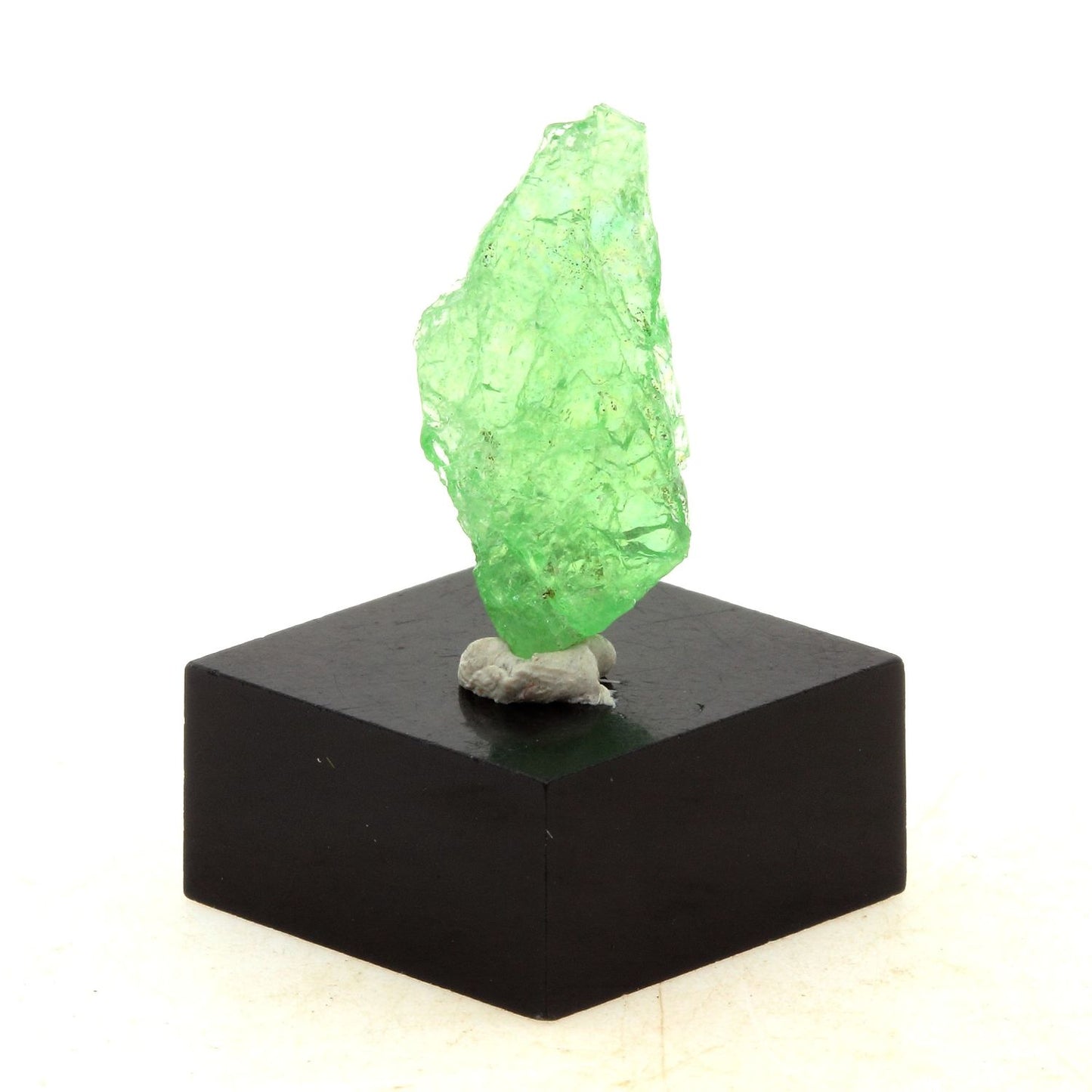 Grenat Tsavorite. 8.0 carats. Manyara Region, Tanzanie