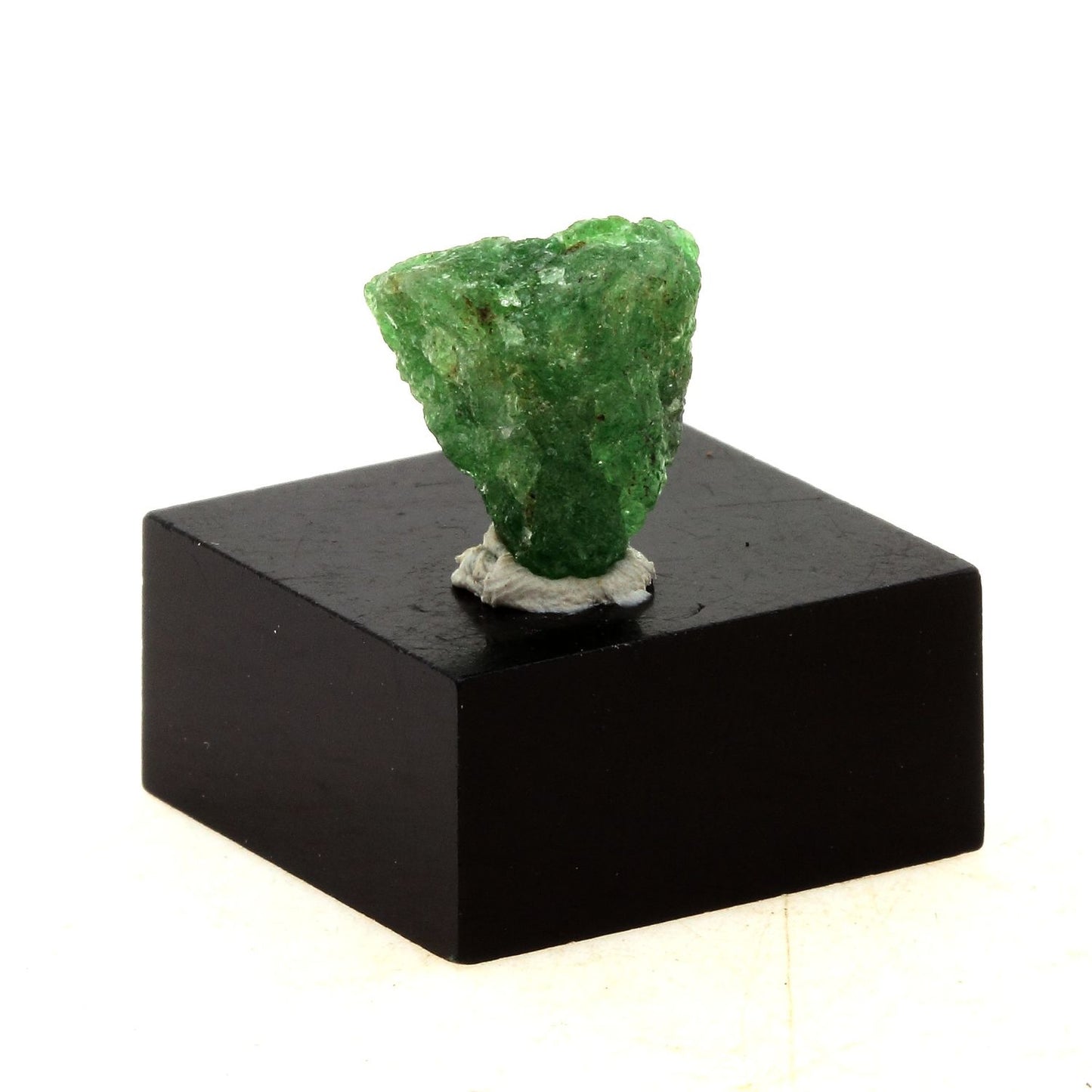 Grenat Tsavorite. 7.9 carats. Manyara Region, Tanzanie
