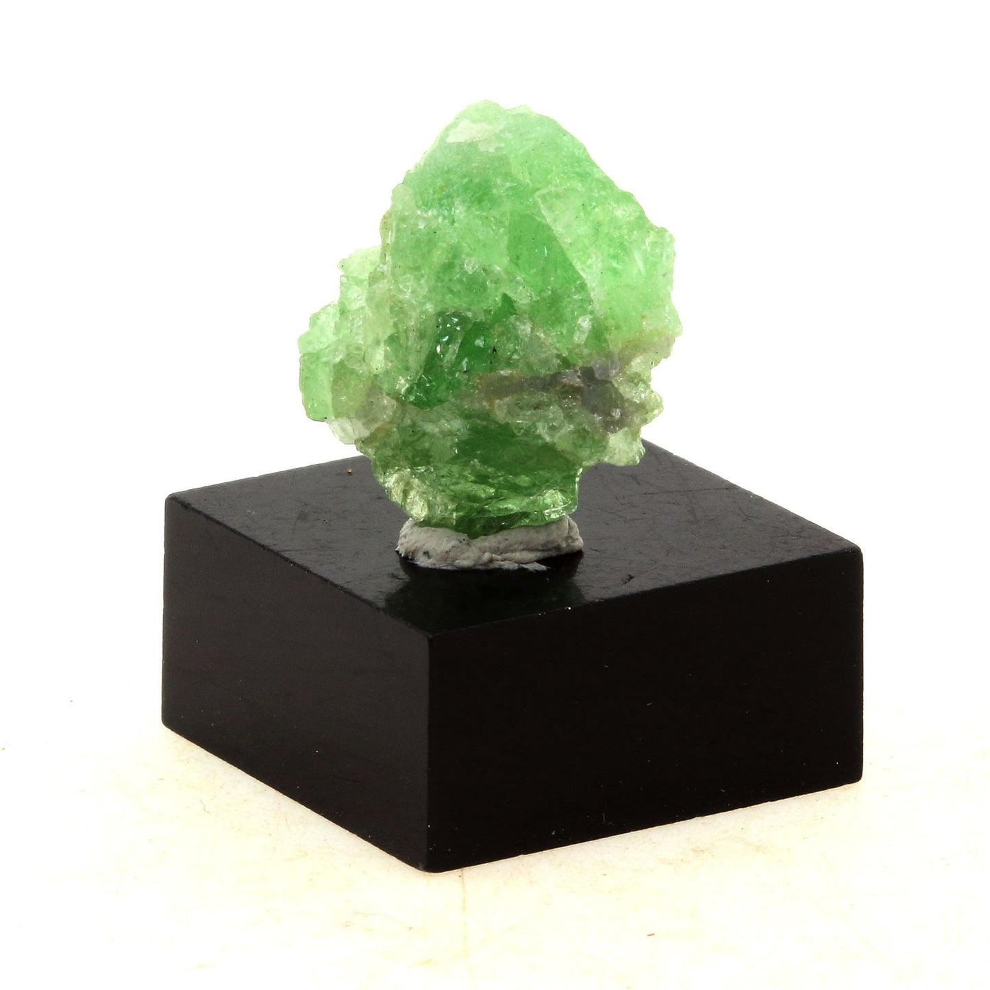Grenat Tsavorite. 13.4 carats. Manyara Region, Tanzanie
