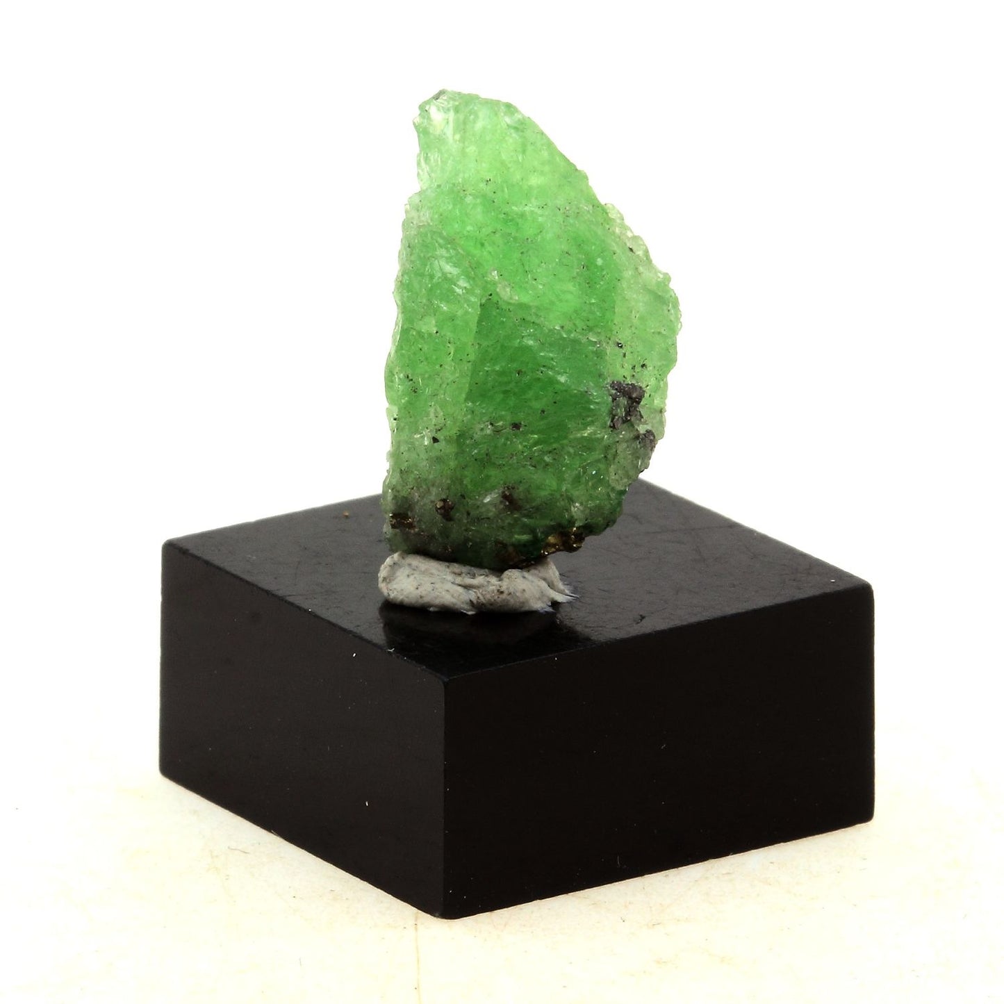Grenat Tsavorite. 10.1 carats. Manyara Region, Tanzanie