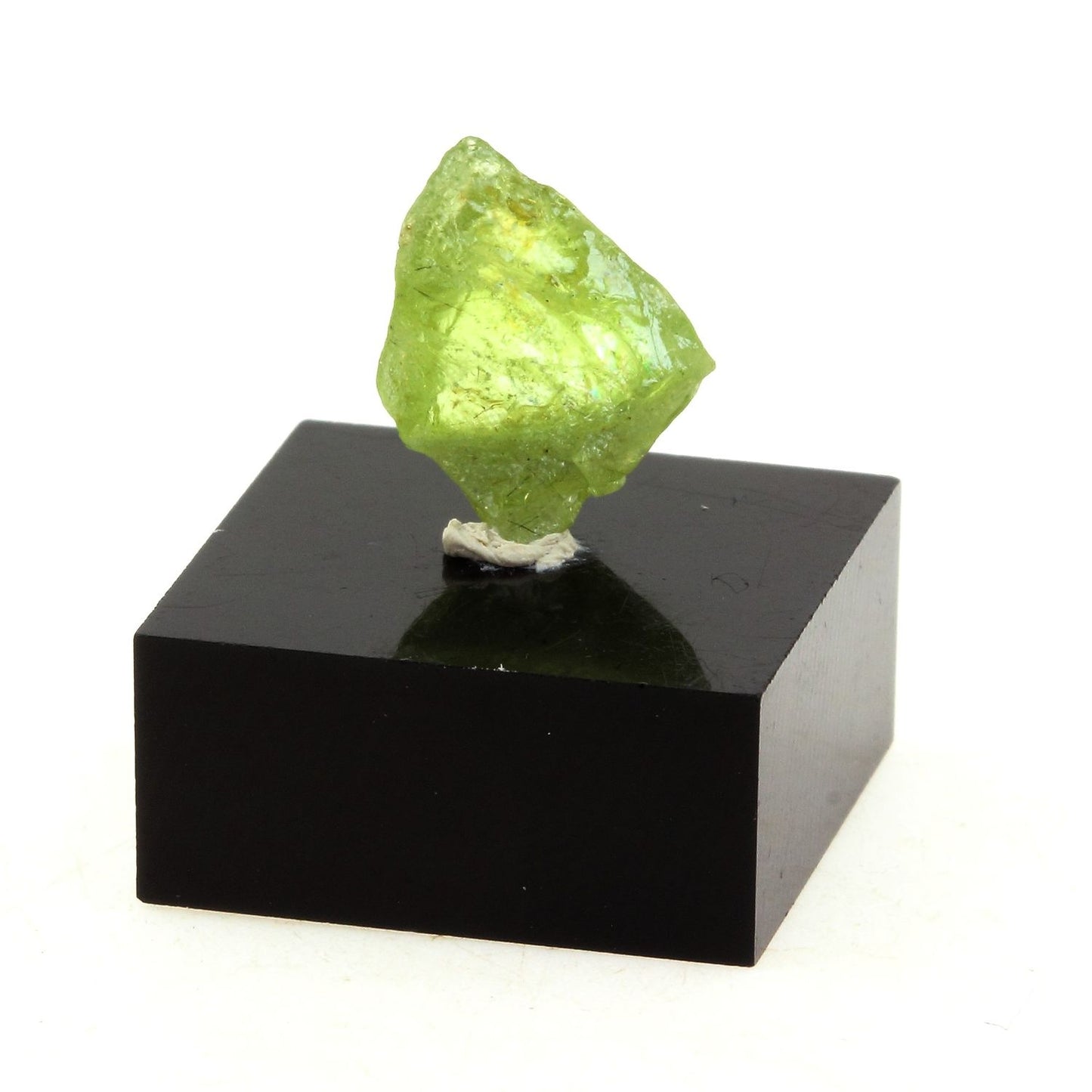 Péridot. 4.87 carats. Skardu District, Baltistan, Pakistan