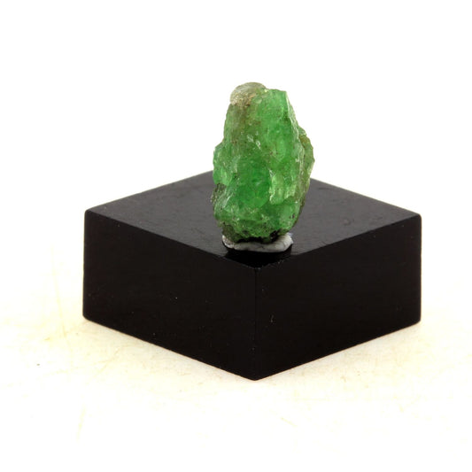 Grenat Tsavorite. 5.89 carats. Manyara Region, Tanzanie