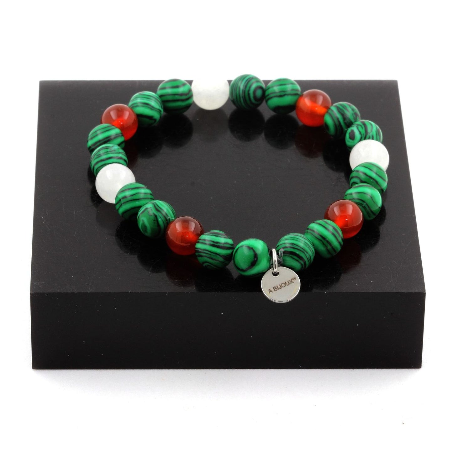 Malachite (avec résine) + Agate Rouge + Pierre de lune. Bracelet en Perles naturelles