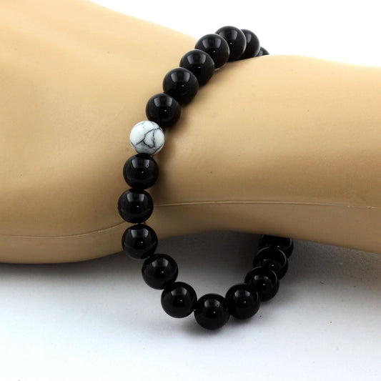Agate noire + Howlite. Bracelet en Perles naturelles