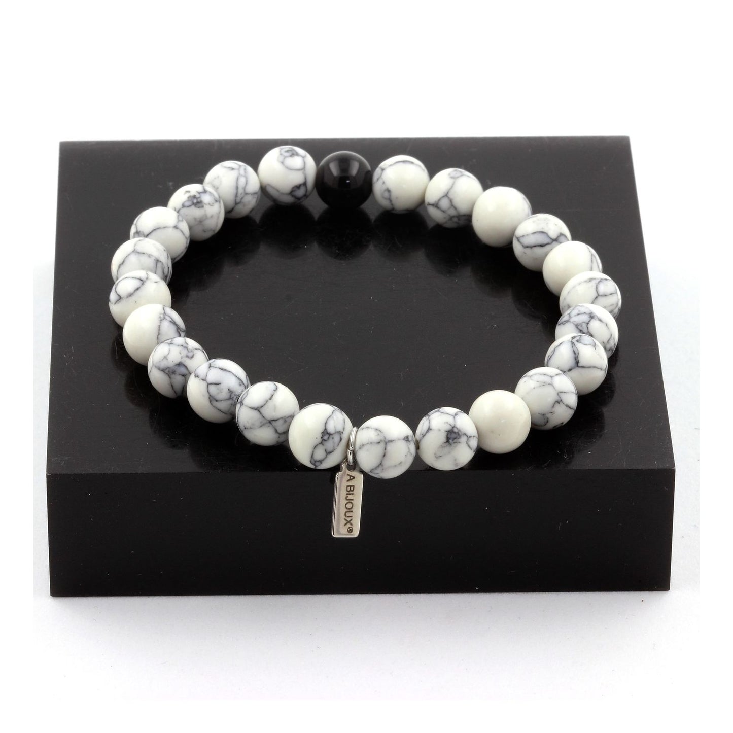 Howlite + Agate noire. Bracelet en Perles naturelles