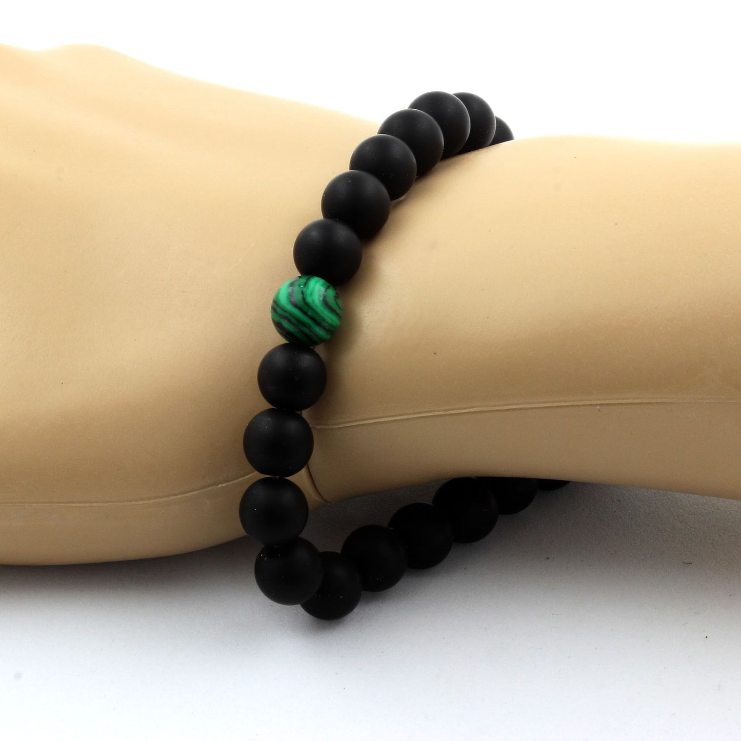 Onyx noir mat + Malachite (avec résine). Bracelet en Perles naturelles