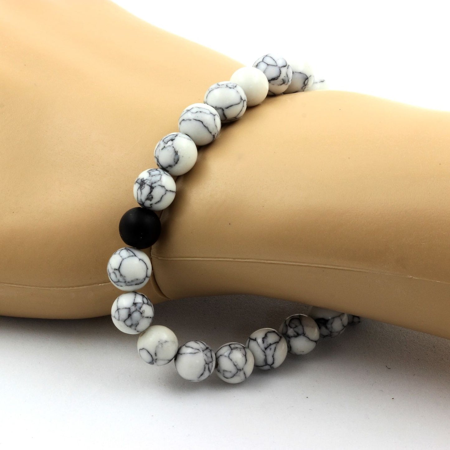 Howlite + Onyx noir mat. Bracelet en Perles naturelles