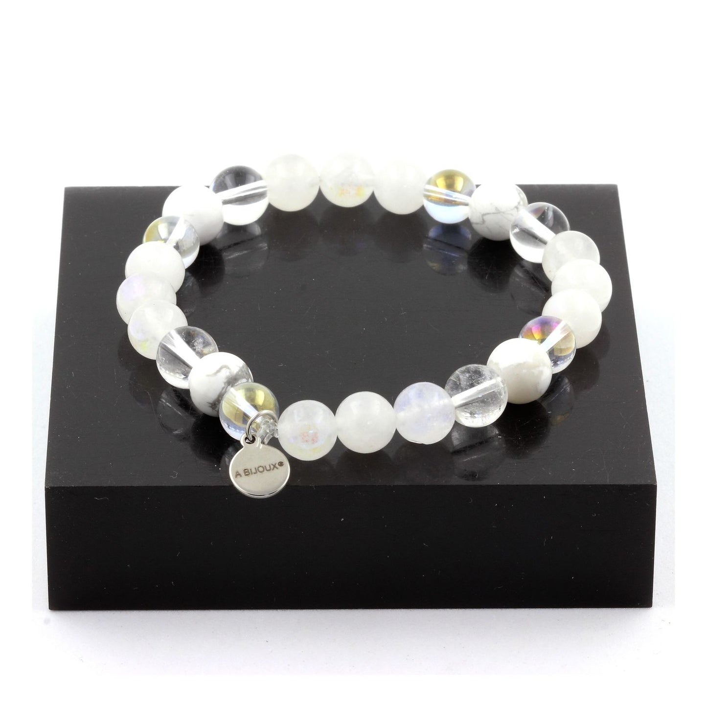 Pierre de lune + Quartz + Howlite + Quartz Titane. Bracelet en Perles naturelles