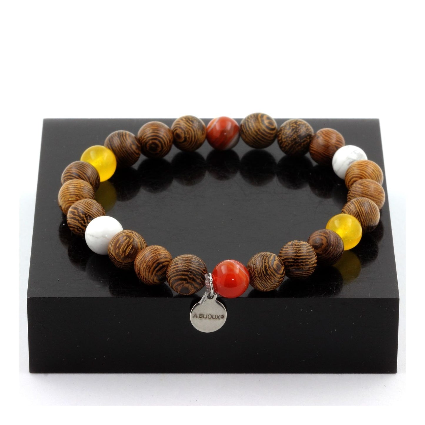 Agate rubanée + Agate jaune + Howlite + bois. Bracelet en Perles naturelles