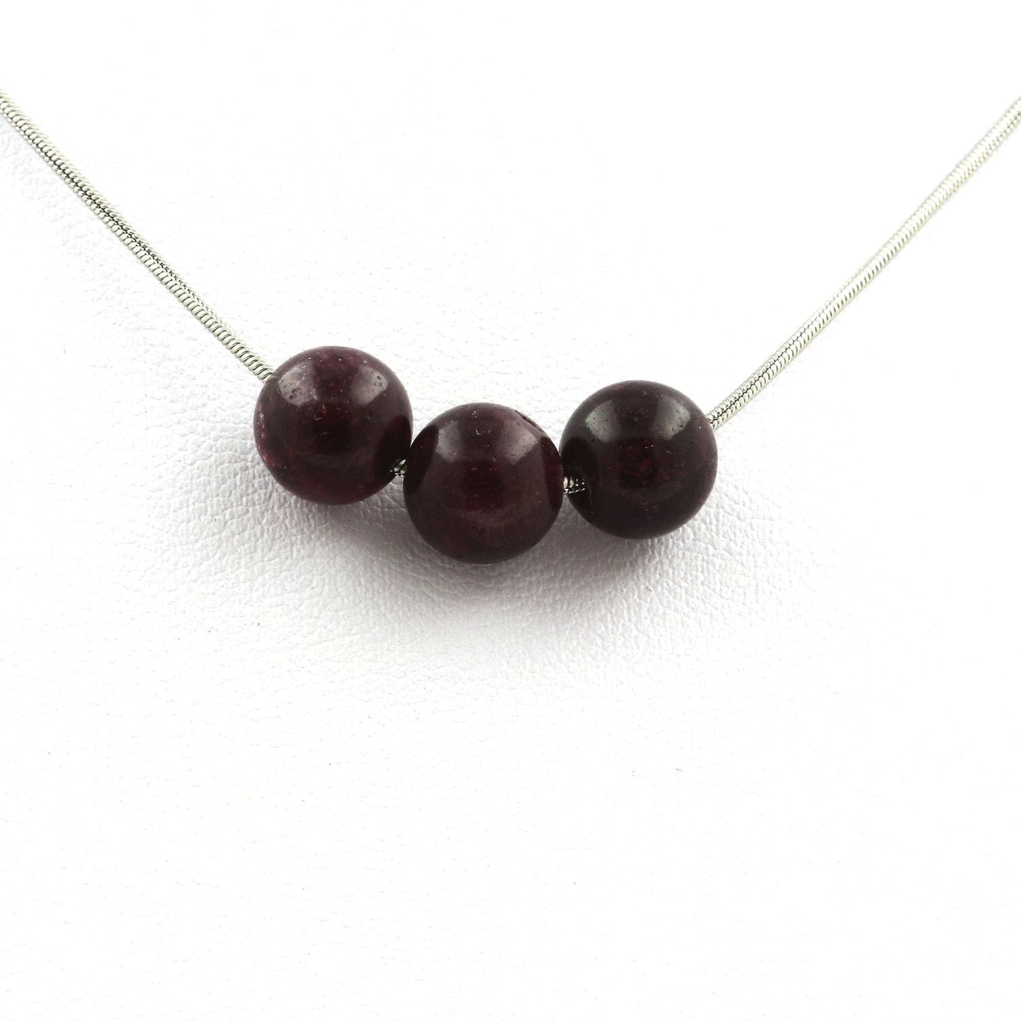 Collier 3 perles Grenat 8 mm