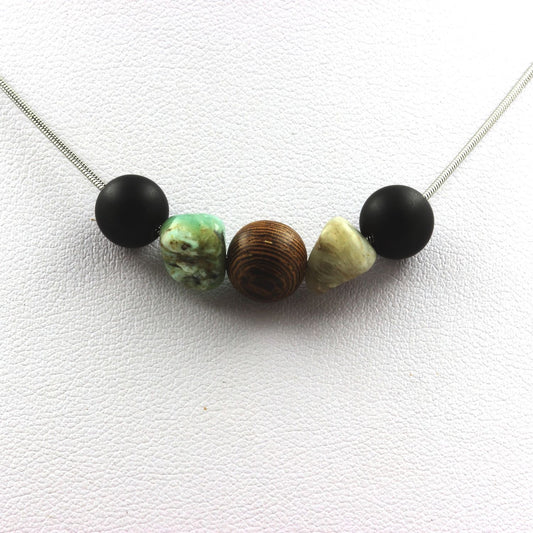 Collier perles bois + Onyx noir mat 8 mm + Opale multicolore d'Australie