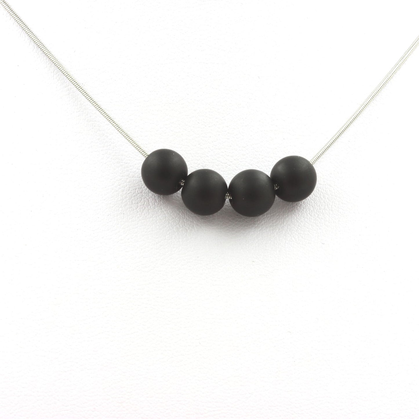 Collier 4 perles Onyx noir mat 8 mm
