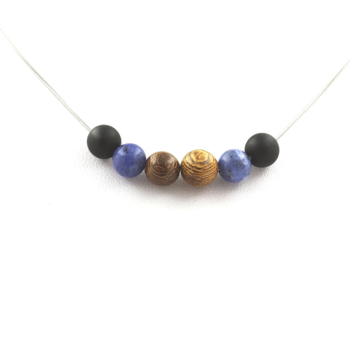 Collier perles Sodalite + Onyx noir mat + bois 8 mm