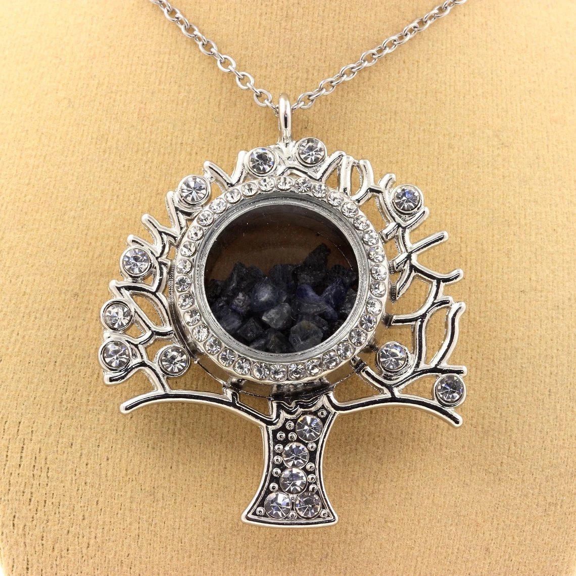 Collier Saphir brut modèle Arbre