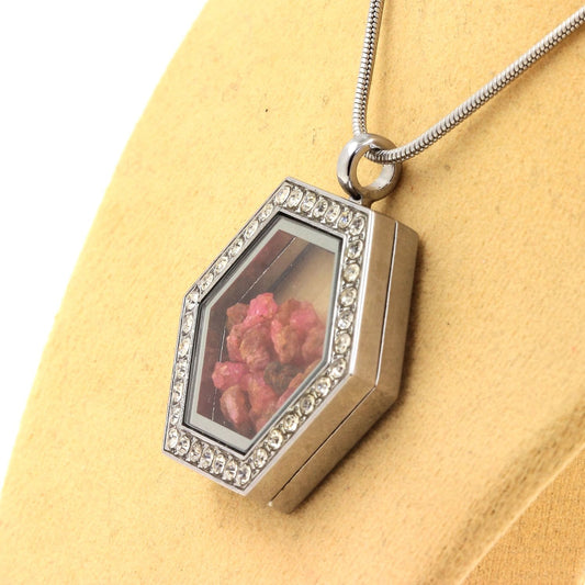 Collier Spinelle naturels modèle Hexagone