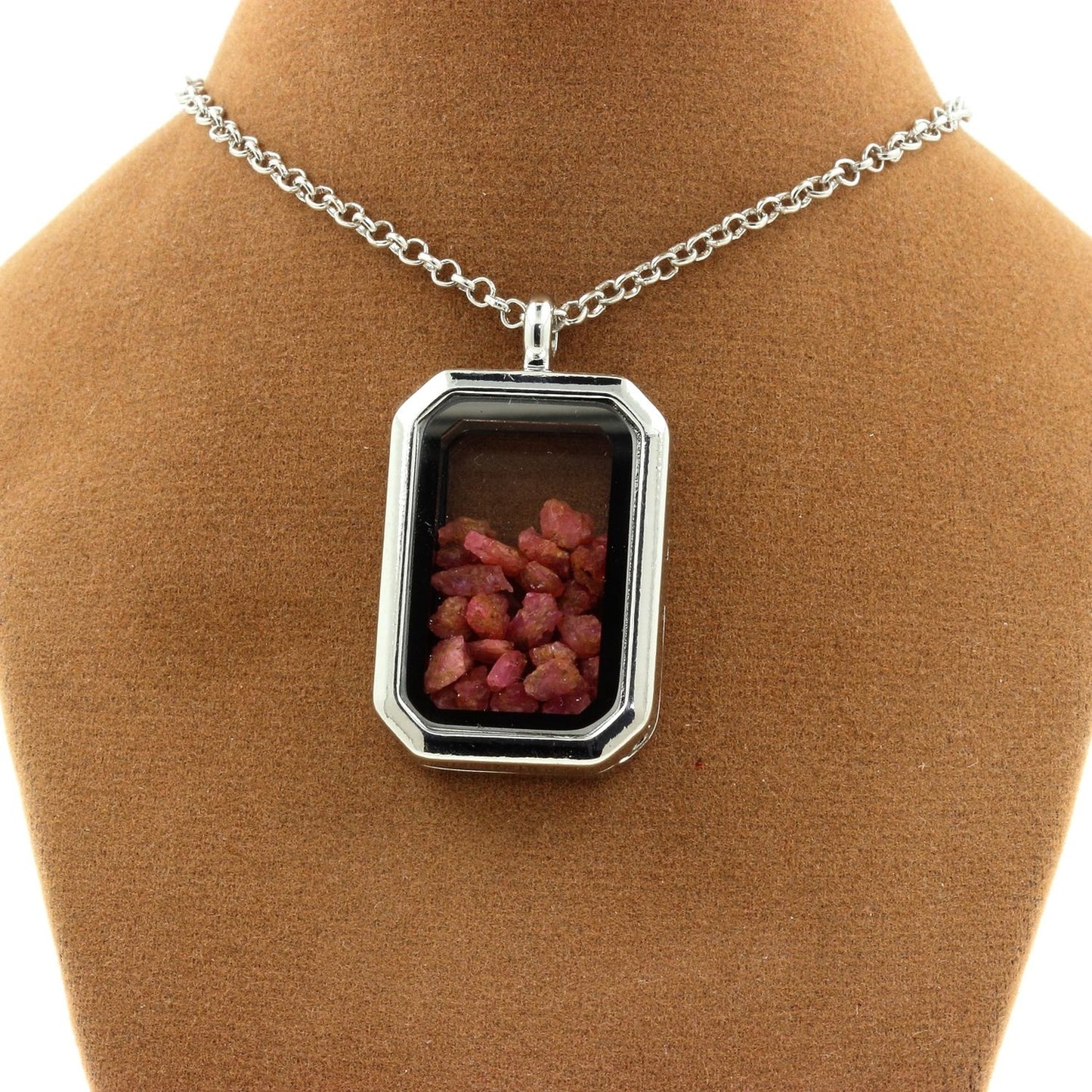 Collier Spinelle brut modèle rectangle à pans coupés