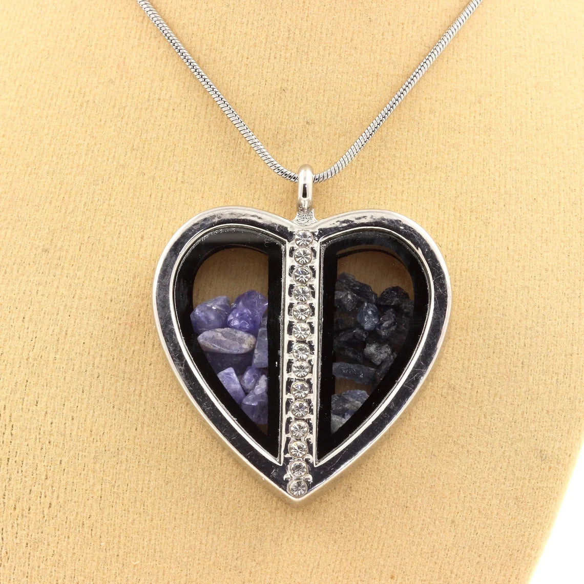 Collier Tanzanite + Saphir brut modèle coeur