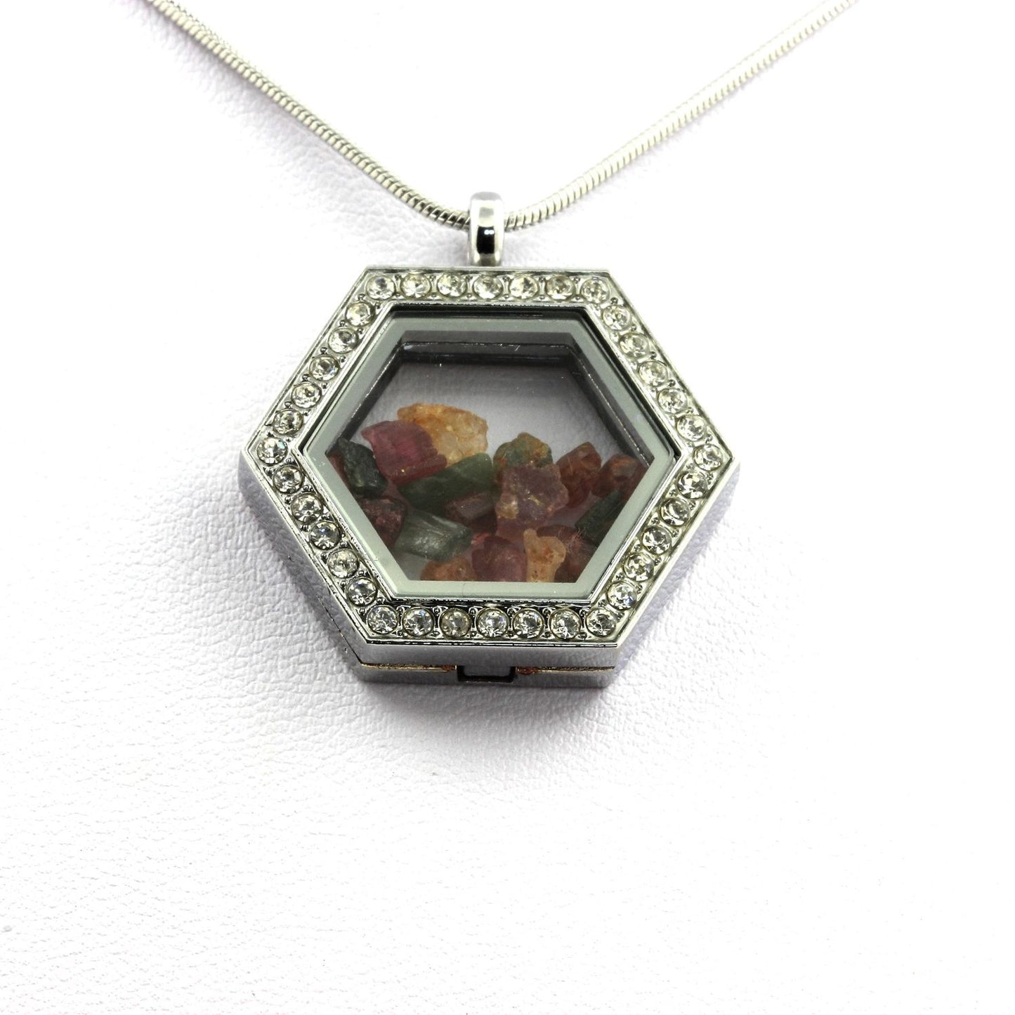 Collier Tourmaline multicolore brut modèle Hexagone