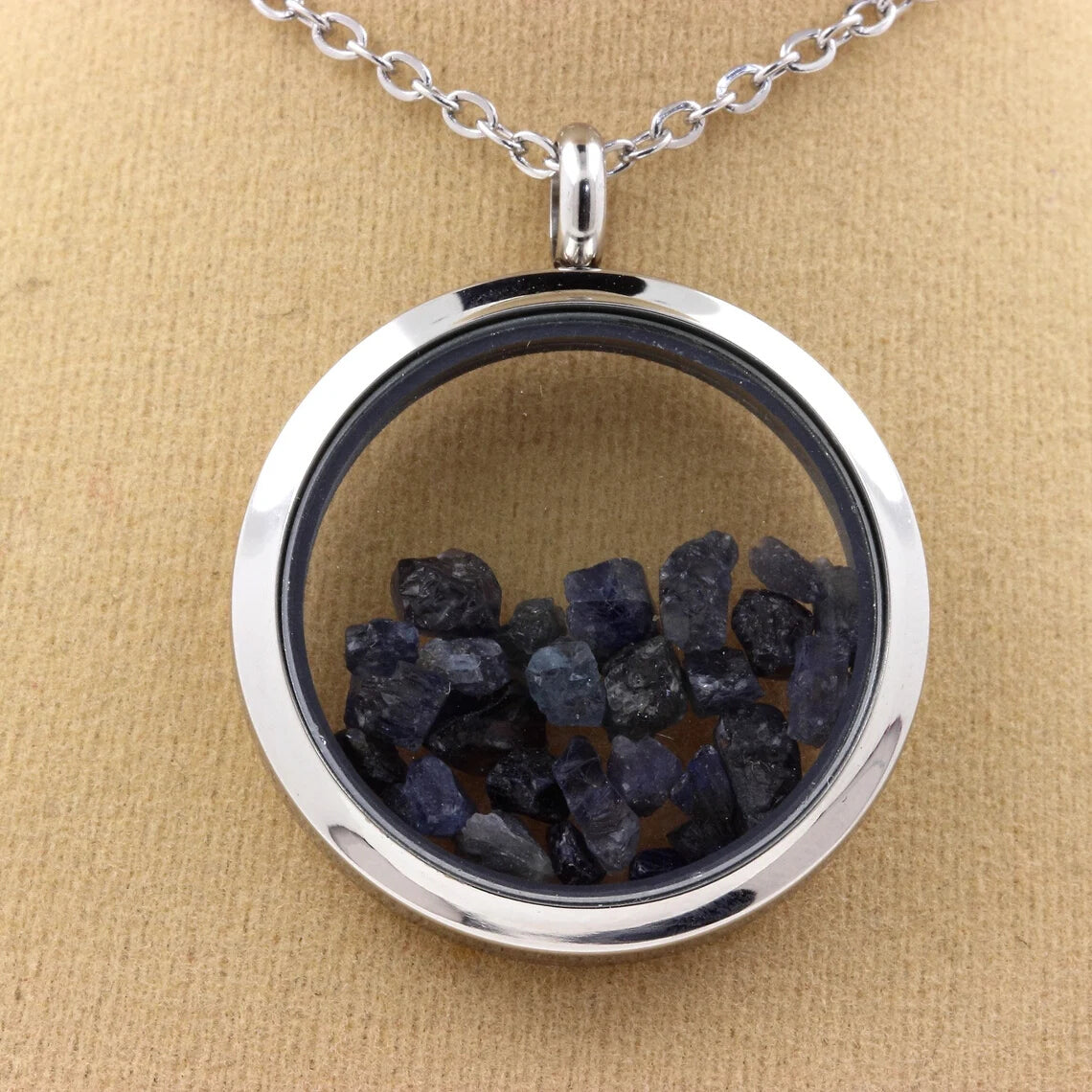 Collier Saphir modèle Médaillon