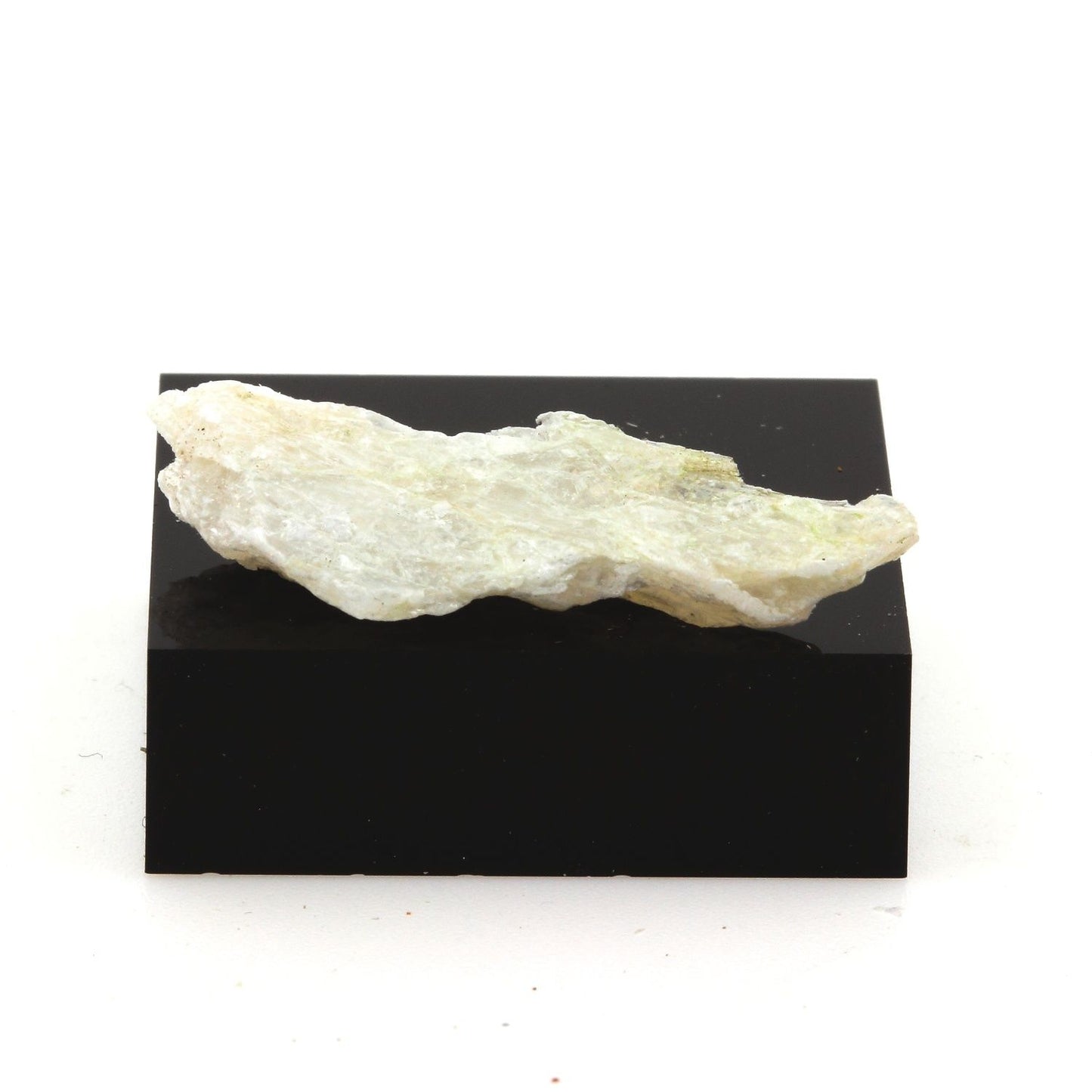 Denisovite, 11.05 carats, Kola, Russie