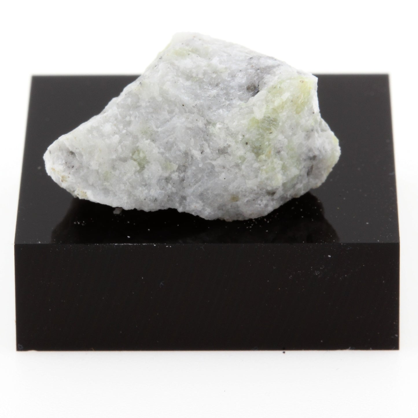 Calciphyre, 23.3 carats, Grenville, Québec, Canada