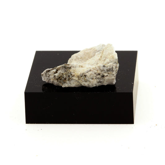 Allophane, 14.7 carats, Mont Saint-Hilaire, Québec, Canada