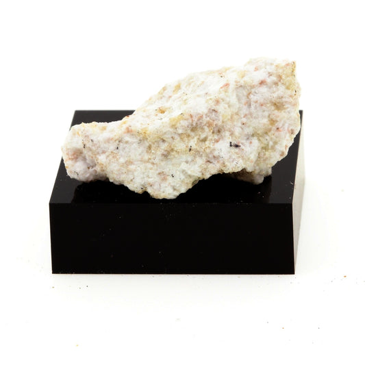 Chondrodite. 29.7 carats. Lanark, Ontario, Canada