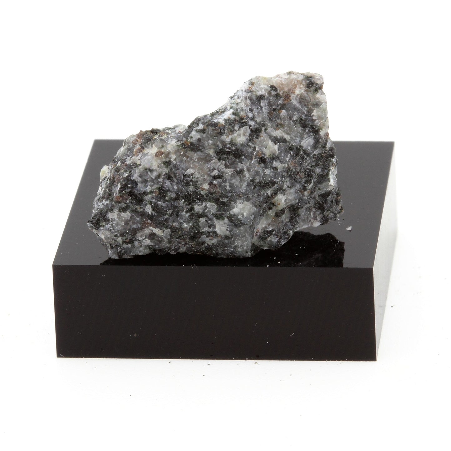 Embrechite. 29.1 carats. Grenville, Québec, Canada