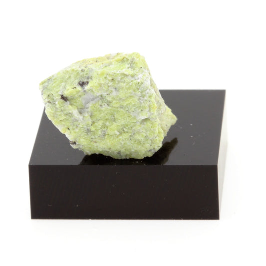 Calciphyre, 25.8 carats, Grenville, Québec, Canada