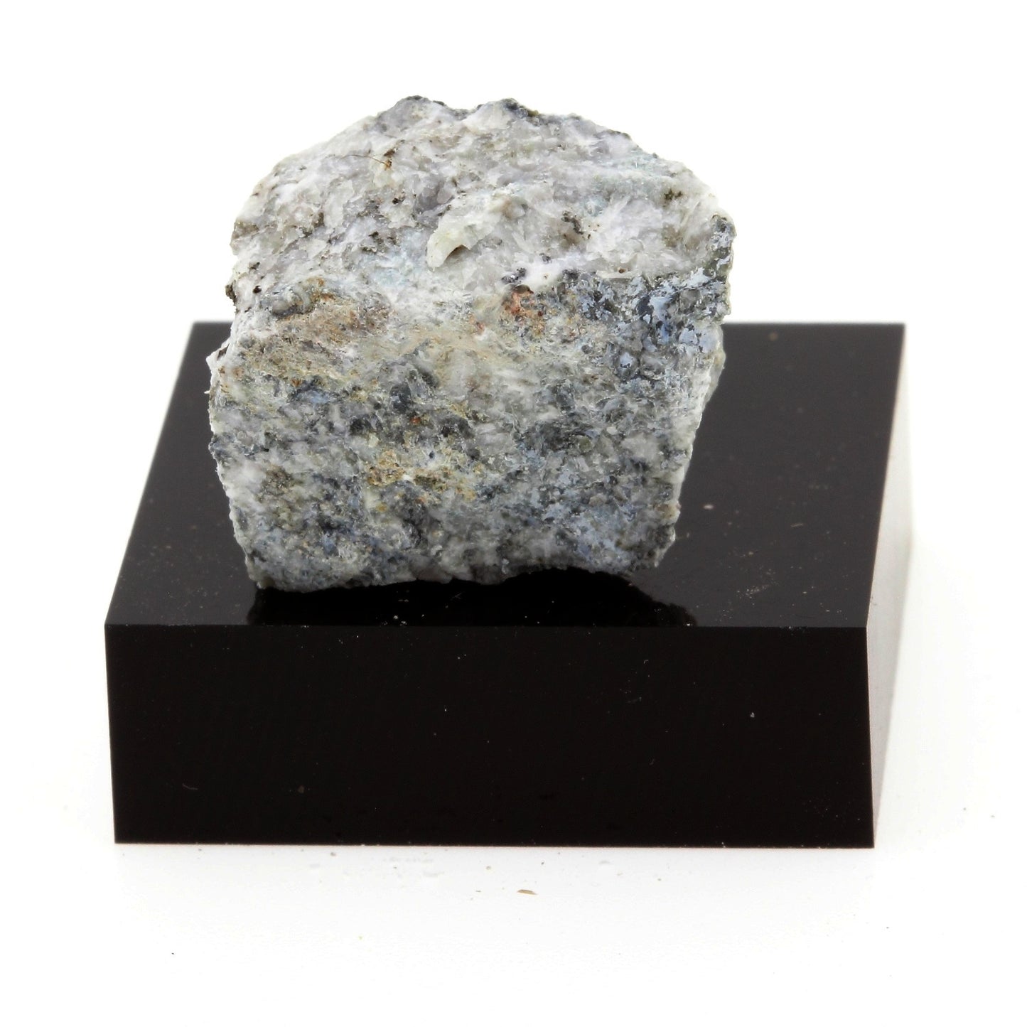 Calc–silicate, 36.6 carats, Grenville, Québec, Canada