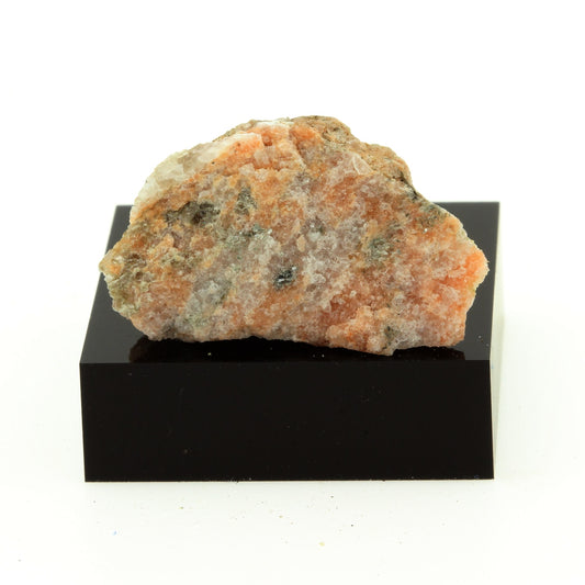 Anatexite. 28.4 carats. Grenville, Québec, Canada