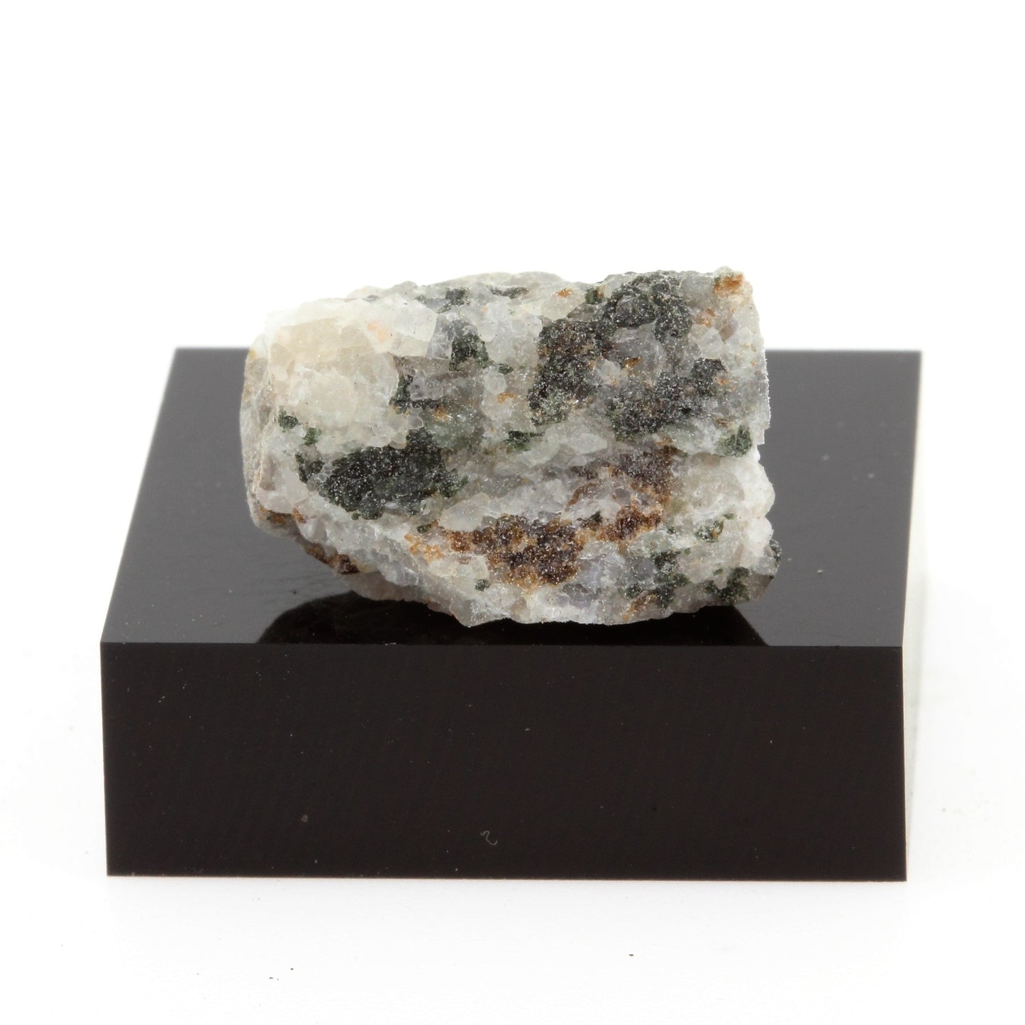 Feldspatoid syenite, 26.3 carats, Ottawa, Ontario, Canada