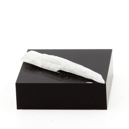 Clinozoisite. 5.8 carats. Willsboro, New York, USA