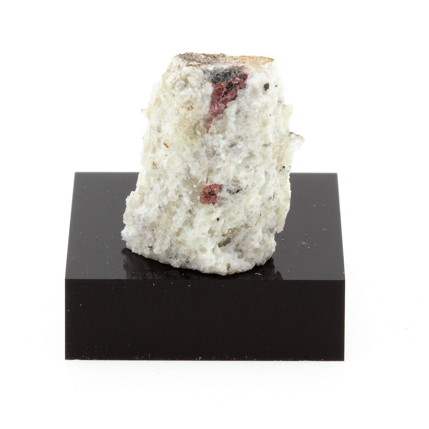 Breunnerite. 27.2 carats. Montauban, Québec, Canada